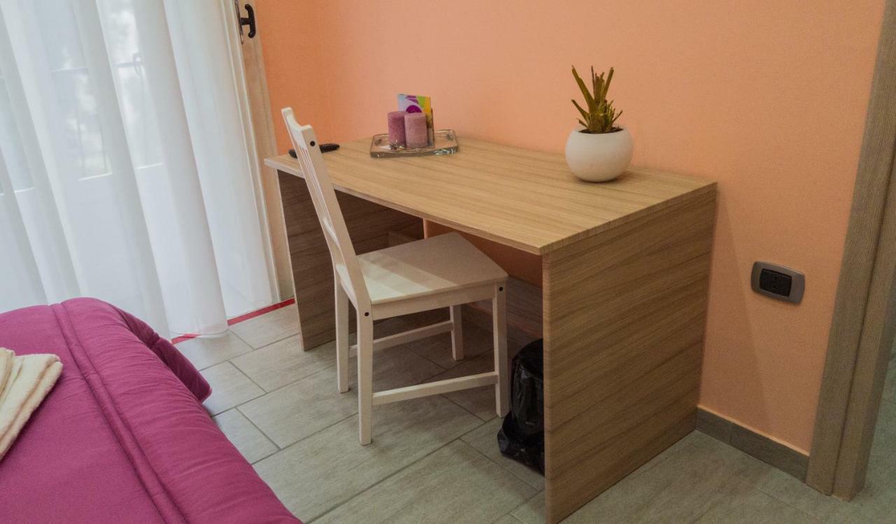 Holiday Naples Art Rooms 외부 사진